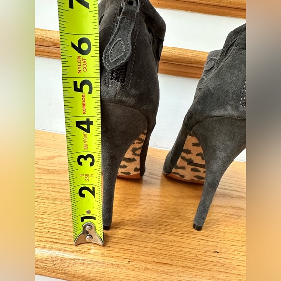 Rebecca Taylor gray booties size 9. Rebecca Taylor high heels shoes - Picture 11 of 12
